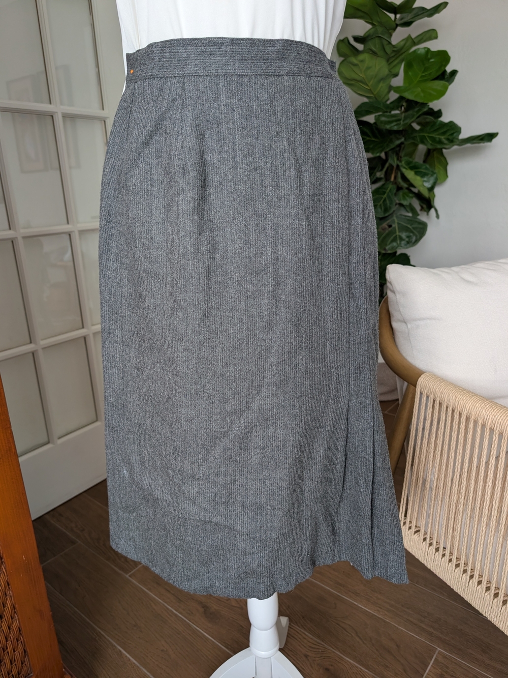 Vintage Wool Skirt With Side Ruffle Size 8